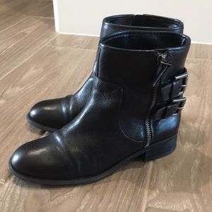 Black boots used a few times